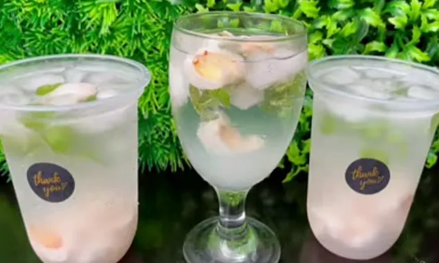 Resep Menu Takjil Es Lychee Squash Ala Cafe, Praktis, Segernya Gak Ketulungan!