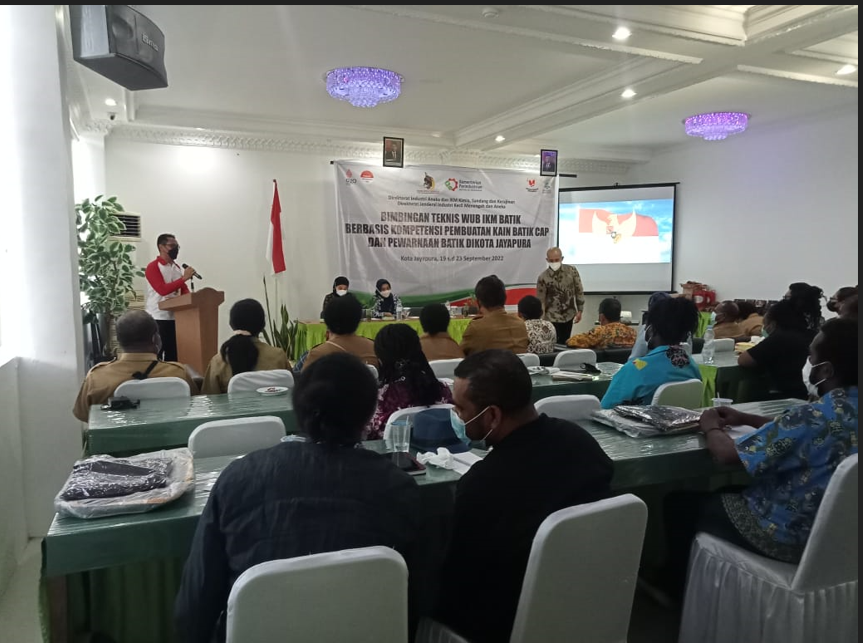 Papua Muda Inspiratif menggelar kegiatan Bimbingan Teknologi (BIMTEK) kepada para wirausaha baru (WUB) kelompok-kelompok Batik Lokal di Jayapura.