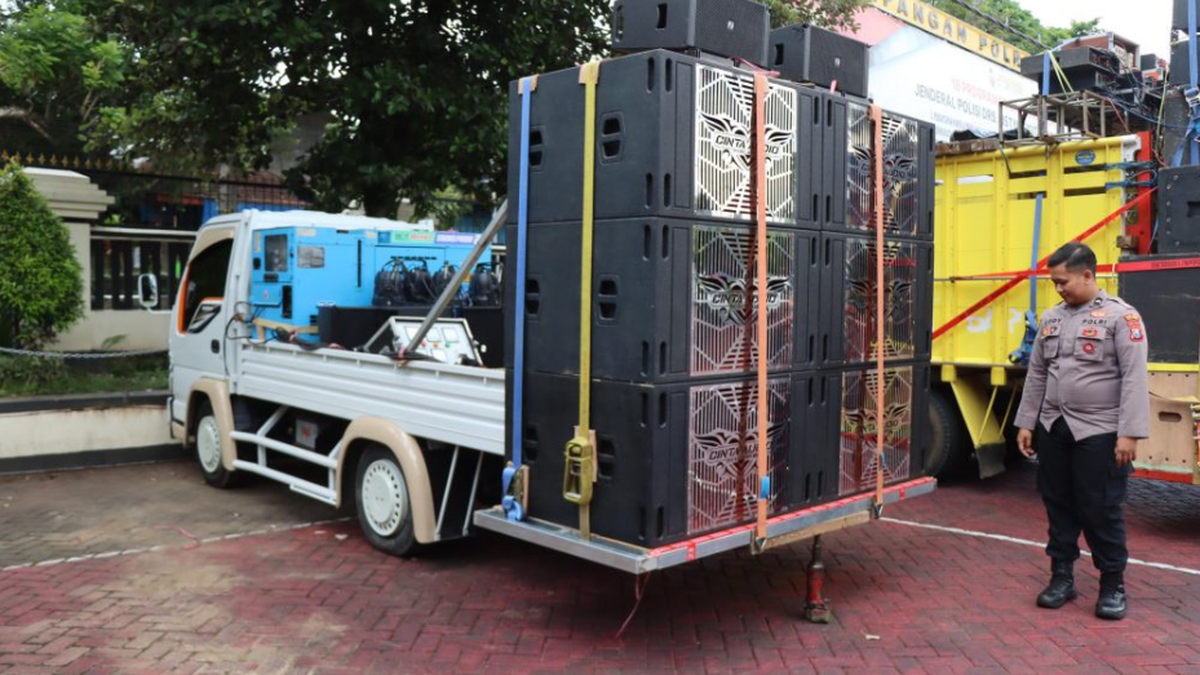 Larangan Musik di Acara Adat Bikin Geger! Pemprov Jatim Cari Solusi untuk Hiburan