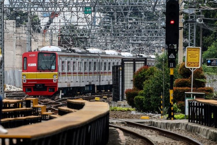 Pria Masturbasi Tertangkap Kamera di KRL Rangkasbitung, PT KCI Angkat Bicara
