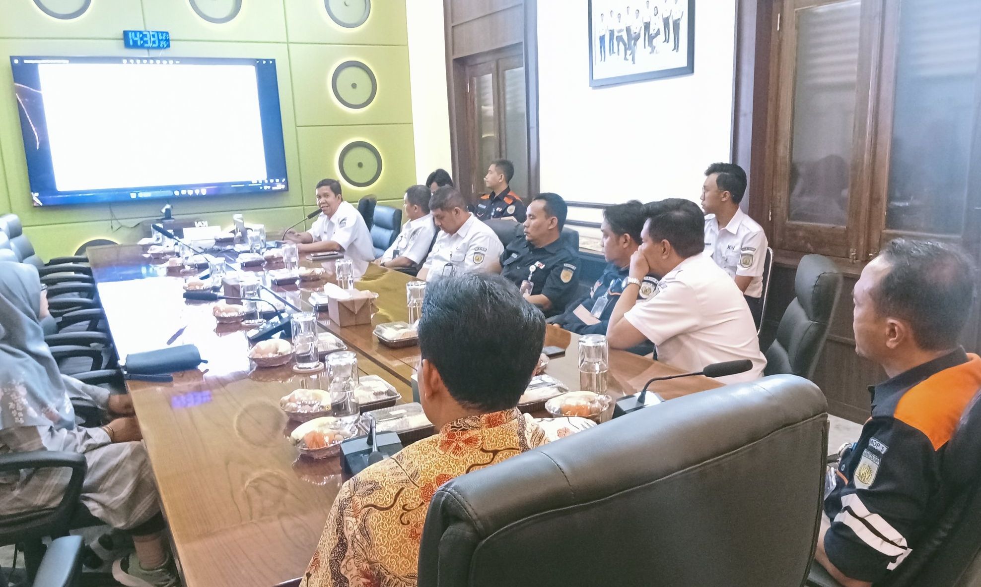 Pertemuan anggota DPD RI dari Jawa Tengah Abdul Kholik dengan jajaran PT KAI Daop 5 Purwokerto, hari Jum'at (21/6/2024)