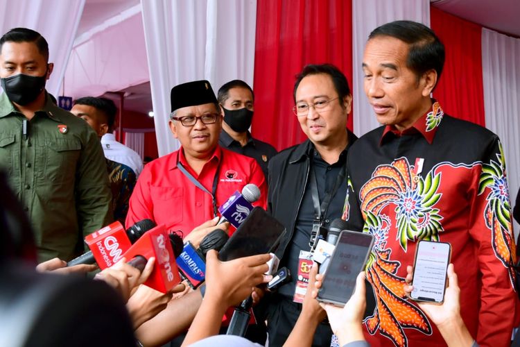 Dengar Capres PDIP 2024 Berasal dari Kader Sendiri, Jokowi: Saya Senang, Bu Megawati Sangat Hati-hati