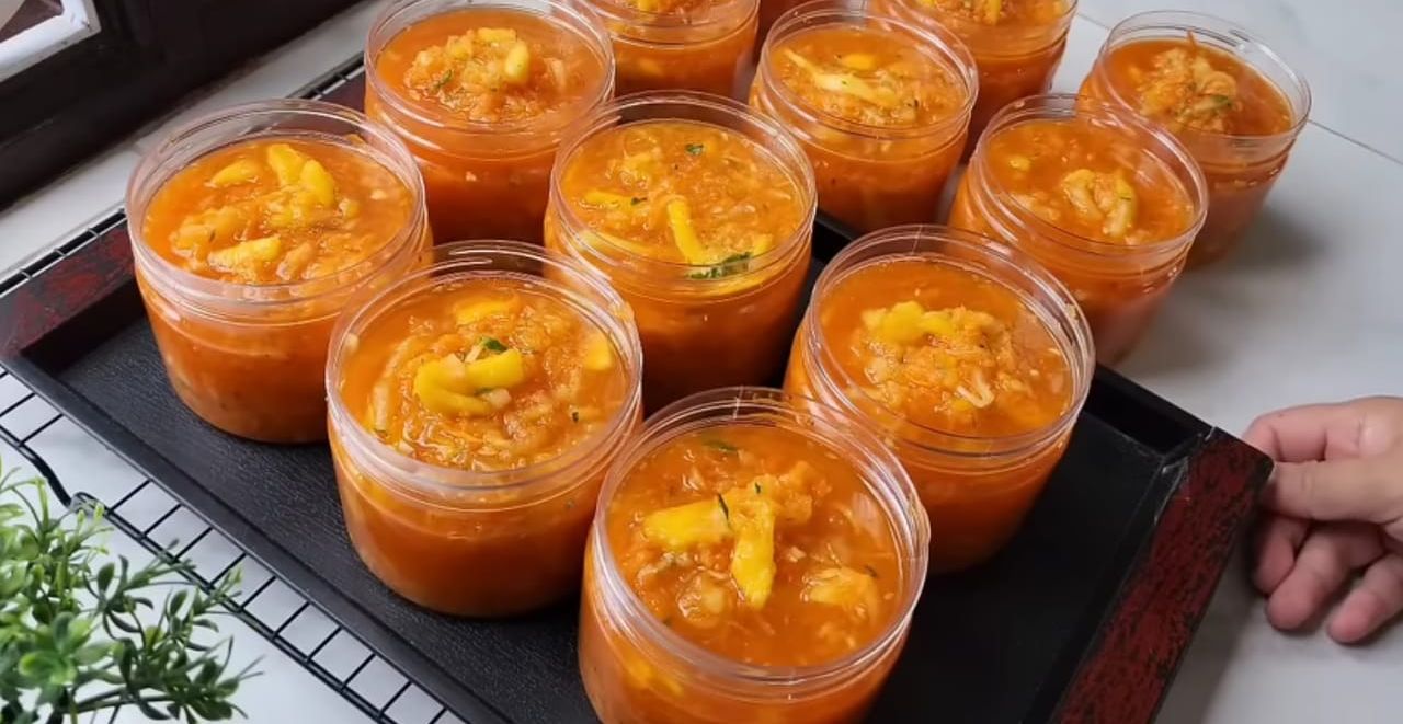 Di Bulan Ramadhan (puasa) 2023 jualan rujak serut dijamin laris manis dibeli para pemburu takjil. Ini resep dan cara membuat nya.