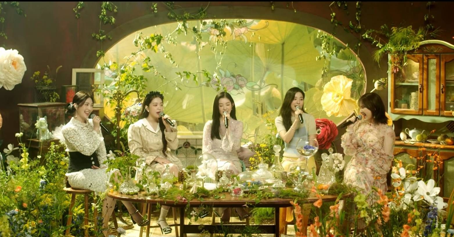 SM Town telah merilis video musik cover Red Velvet di kanal YouTube SMTOWN pada Jumat, 21 Agustus 2020.
