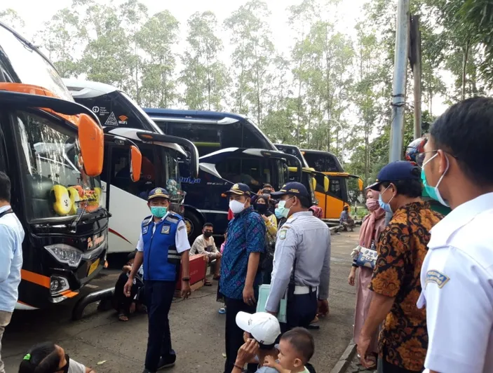 Terminal Poris Plawad Alami Lonjakan Penumpang 20 Persen Menjelang ...