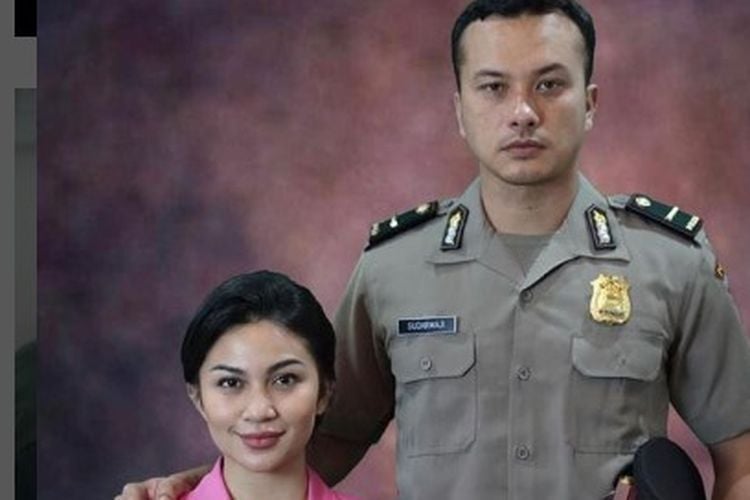 Denny Darko Ungkap Kedekatan Nicholas Saputra dan Ariel Tatum, Benar Pacaran?