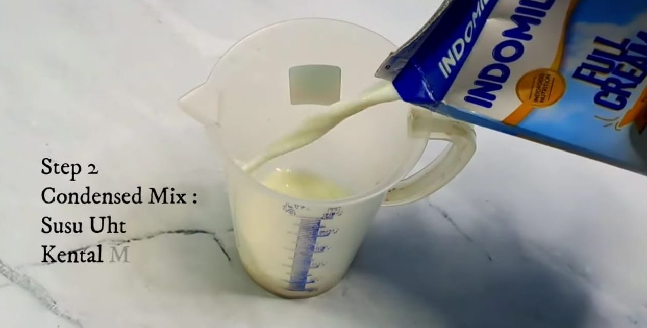 Selain mudah membuatnya, bahan-bahan yang diperlukan untuk membuat es kopi susu ini sangat mudah didapat, dimanapun mudah ditemui. 