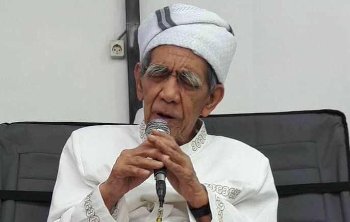 Mbah Moen atau KH Maimoen Zubair 