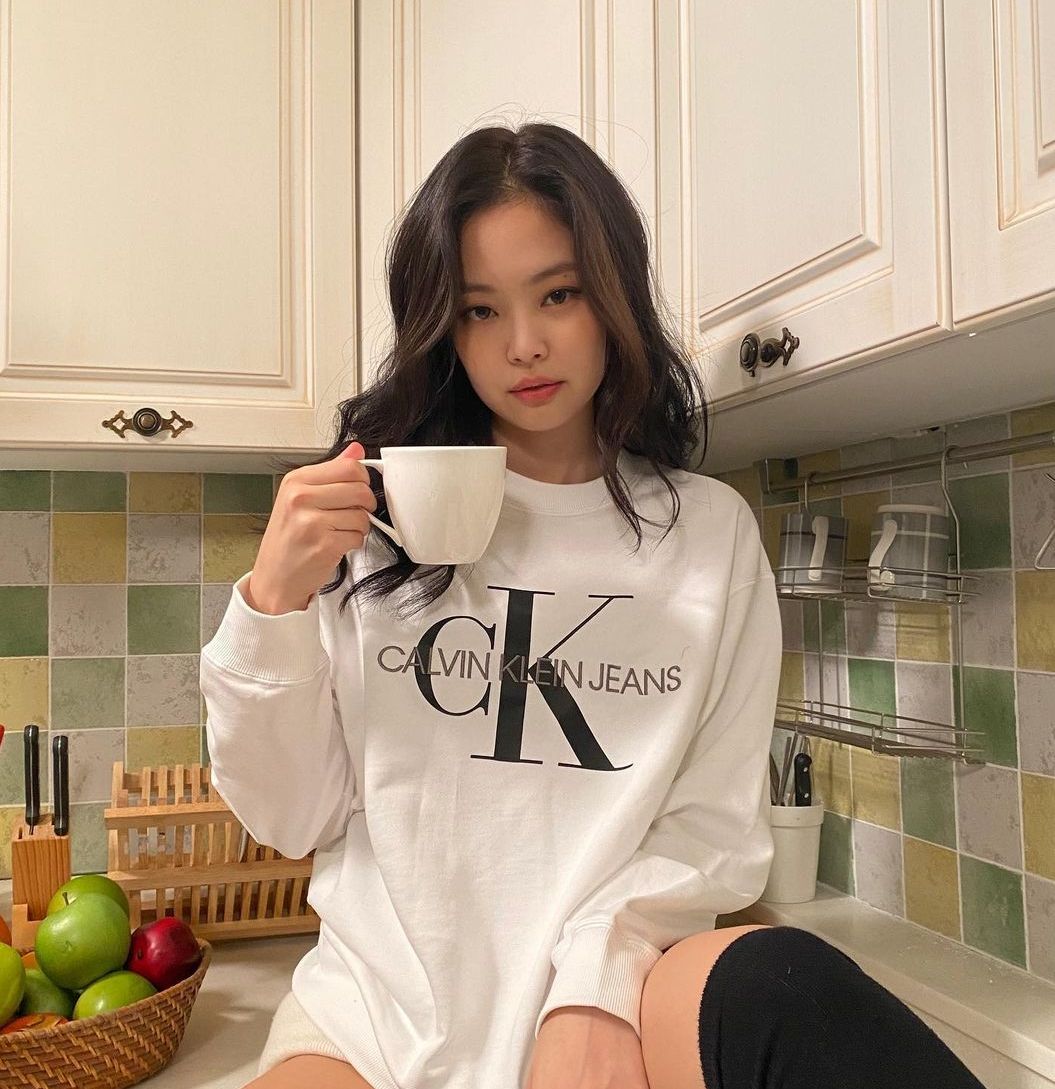 Jennie BLACKPINK Coba-coba Bikin Dalgona Coffee, Hasilnya ...