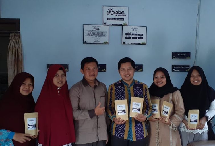 Kunjungan tim LPPOM MUI Jateng saat persiapan sertifikasi Halal Krajan Coffee