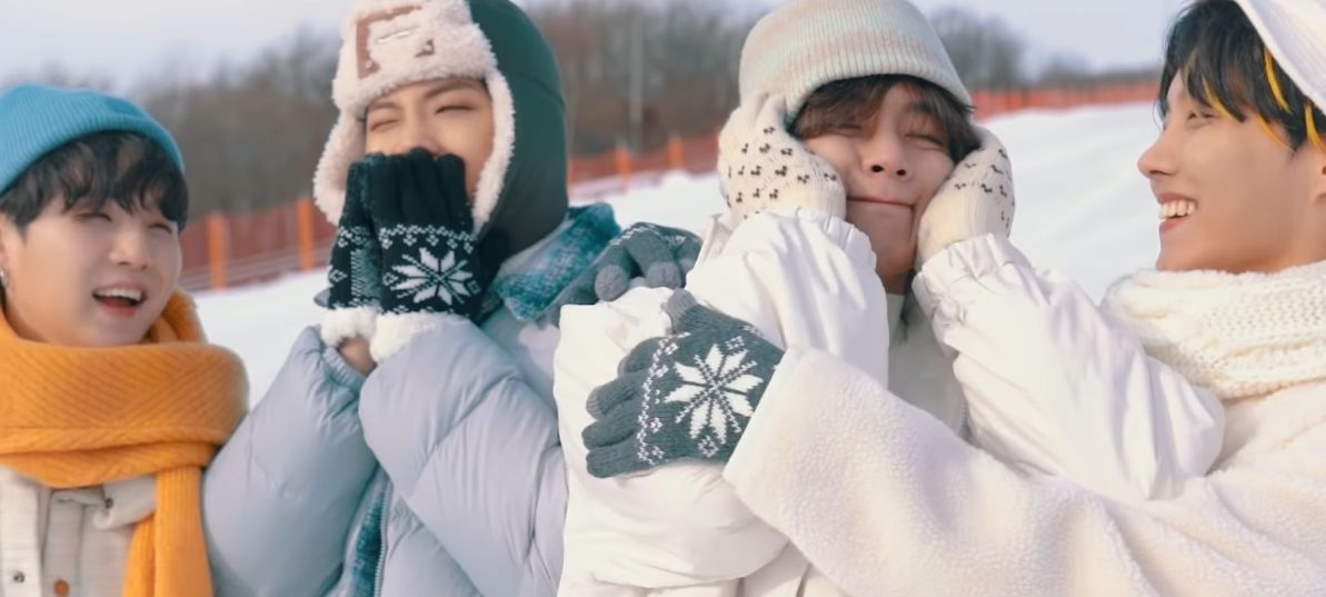 Suga BTS, RM, V, dan J-Hope di Rambut BTS Winter Package 2021