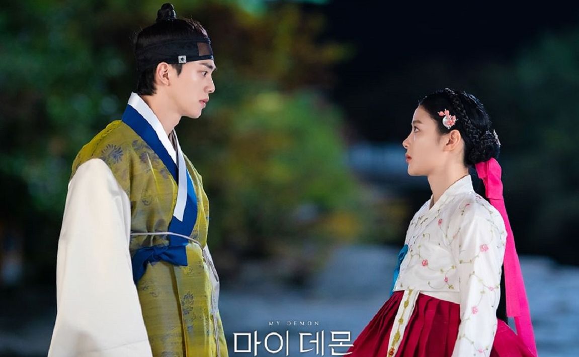 Cuplikan drama Korea My Demon episode 12: Seo Yi Sun (Song Kang) dan Wol Shim (Kim Yoo Jung) sebelum jadi Gu Won dan Do Hee.