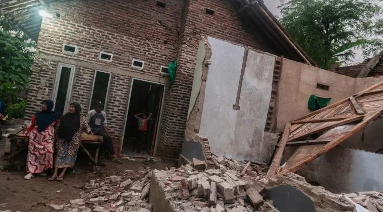 BPBD Lebak, Banten mencatat puluhan rumah dan sekolah rusak akibat gempa Jumat sorw