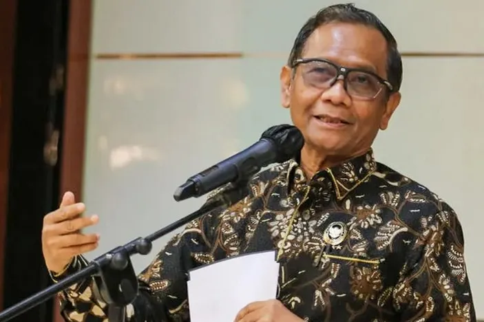 Agama Mahfud MD Biodata, Mahfud Cawapres Ganjar Pranowo: Istri Keluarga ...