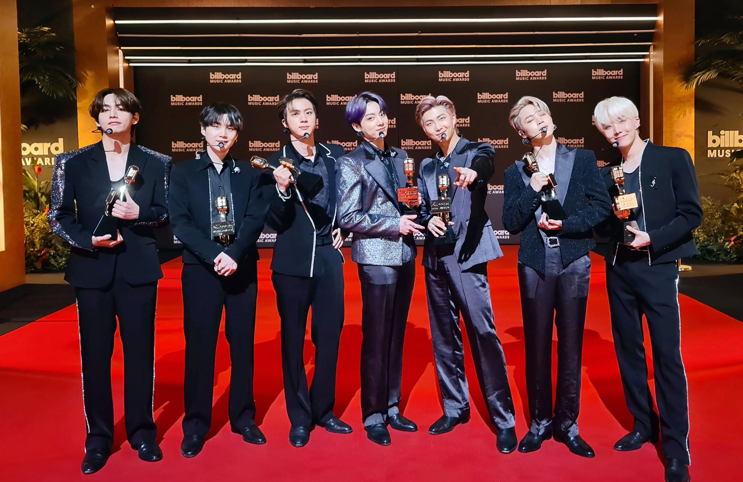 Bts Geser Justin Bieber Hingga Maroon 5 Raih 4 Penghargaan Sekaligus Di Billboard Music Awards 2021 Pikiran Rakyat Depok