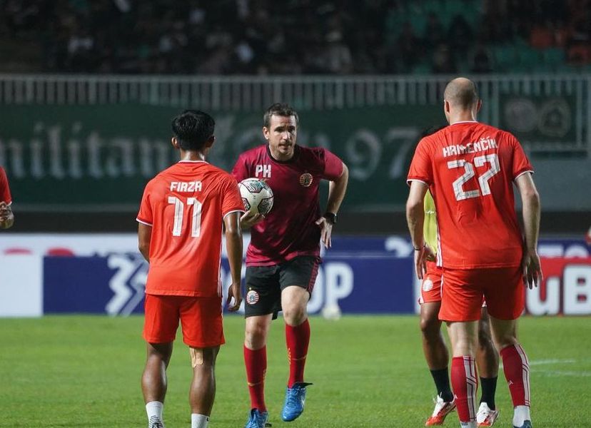 Asisten pelatih Persija Jakarta, Paul Keenan mengaku bersyukur usai tim asuhannya taklukan Persib Bandung dalam BRI Liga 1.