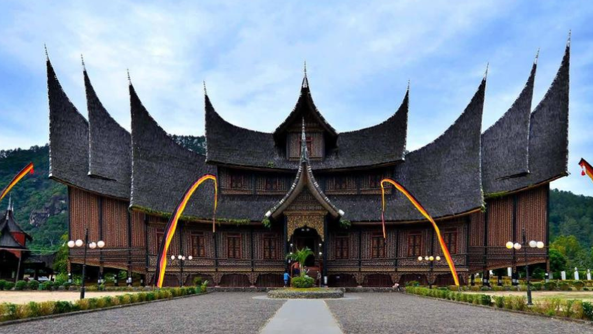 Ikonik Di Sumatera Barat Tempat Wisata Indah Yang Menawarkan Spot Foto