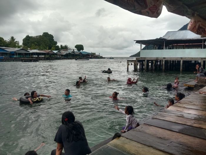 Suasana pantai jikomalamo/Suara Halmahera 