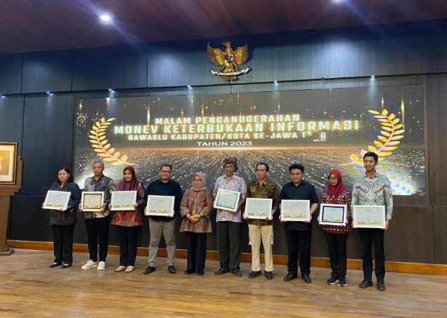 Bawaslu) Kabupaten Banjarnegara, Jawa Tengah berhasil meraih penghargaan prestisius dalam Keterbukaan Informasi Publik (KIP) tahun 2023 dengan kategori Informatif