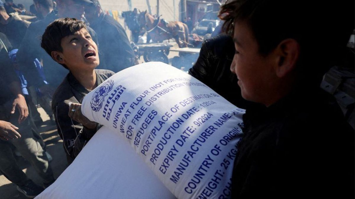 Tak Cukup Dihujani Bom dan Peluru, Rakyat Palestina Dibunuh Kelaparan