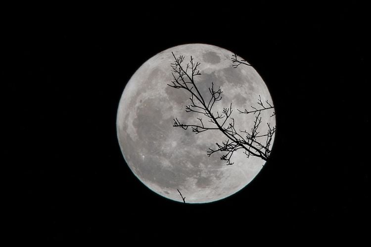 Astronomer: The 3-ton rocket that hit the Moon is space junk from China