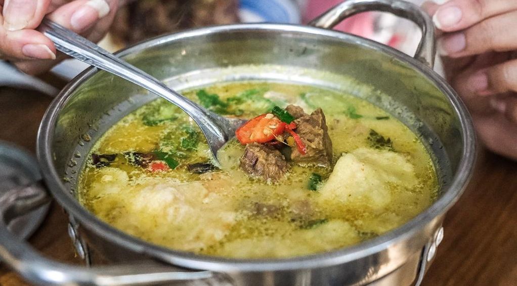 6 Tips Mengurangi Lemak Pada Makanan Berkuah