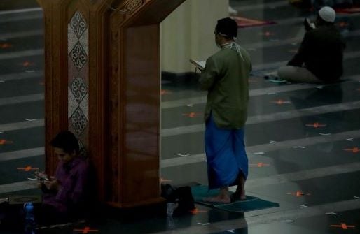 Bacaan Doa Qunut Subuh Sendiri Teks Arab Latin Lengkap Dengan Artinya Halaman