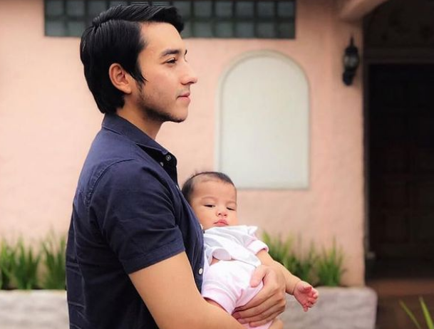 Aliff Alli bersama anaknya Alyssa