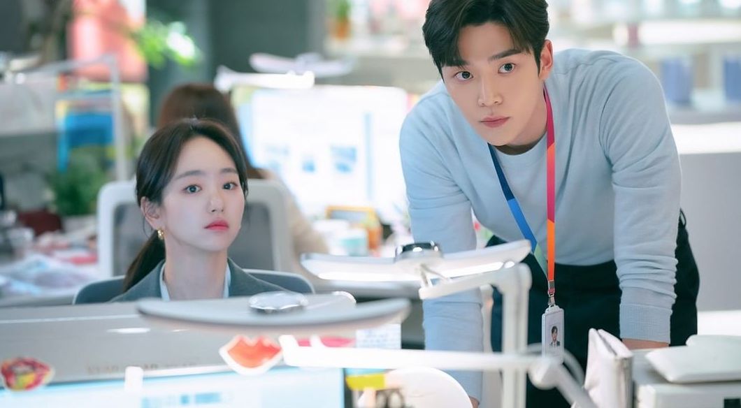 Senior Don't Put On That Lipstick Drama Terbaru Won Jin Ah Terbaru