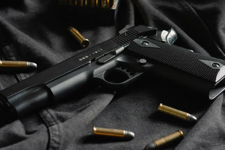 Pegawai KAI Tersangka Teroris Transaksi Senjata Api di Marketplace, Kamuflase dengan Jual Mainan Militer