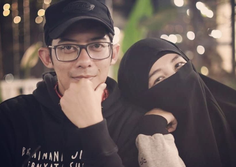 Kisah asmara Kang Bonny dan sang istri, Rini Kartini