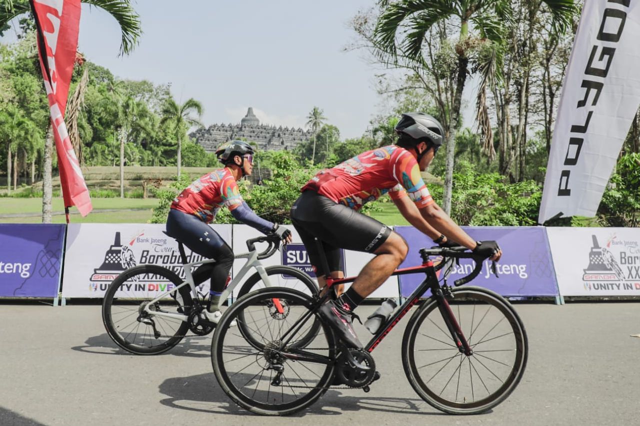 Jumlah peserta Tour de Borobudur tahun ini turun karena jalan rusak.  