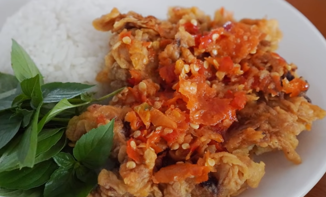 Resep Jempolan Ayam Geprek Krispi Serta Sambal Pedas Buat Lahap Makan