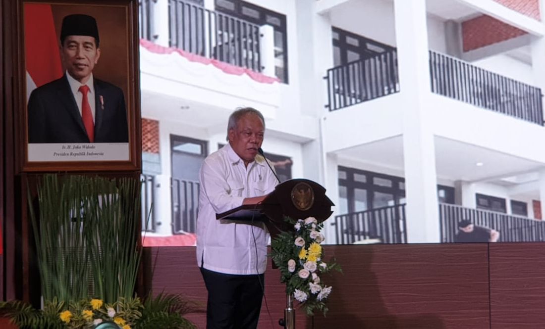 Basuki Hadimuljono saat memberikan sambutan pada Pembukaan Rangkaian Peringatan Hari Perumahan Nasional (Hapernas) Tahun 2022 di Auditorium Kementerian PUPR, Jakarta, Kamis, 18 Agustus 2022.