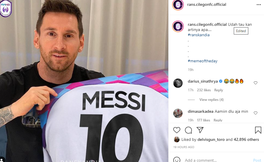 Postingan akun Instagram yang menampilan Lionel Messi dengan seragam RANS Cilegon FC