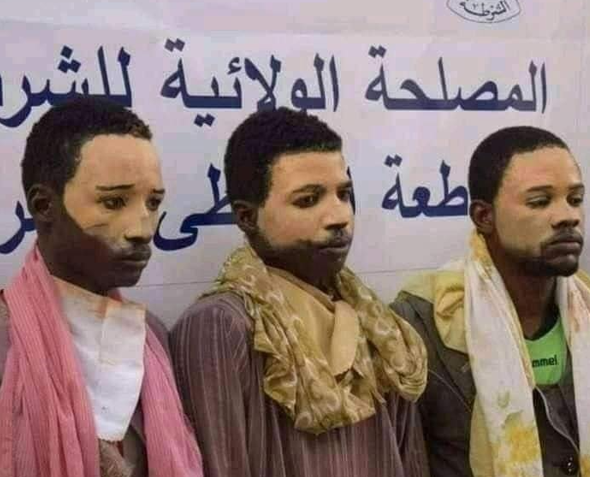 Tiga orang pria asal Afrika menyamar sebagai wanita Arab untuk bisa masuk ke Dubai secara ilegal./Oddity Central