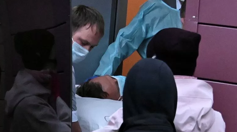 Pemimpin oposisi Rusia, Alexei Navalny dalam perawatan medis.