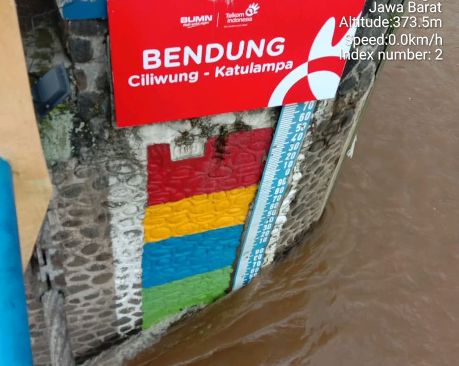 Tinggi Muka Air di Bendung Katulampa, Bogor Timur, Kota Bogor pada pukul 12.00 WIB, Selasa 19 Januari 2021..*