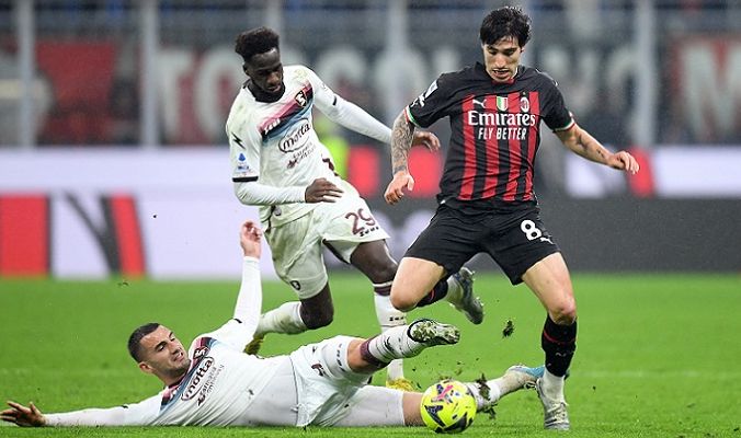 Sandro Tonali santer dirumorkan segera gabung Newcastle United dari AC Milan.