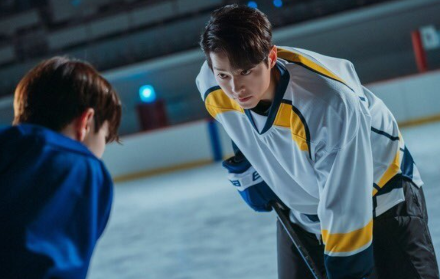 Bocoran Vincenzo Episode 17: Kwak Dongyeon Ajak Tanding Hockey Song Joong Ki