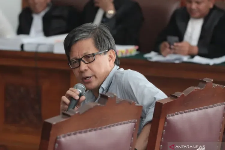 Rocky Gerung Dikejar Massa Saat di Dalam Area Bareskrim Polri, Anggota DPR Pertanyakan Penjagaan Polisi