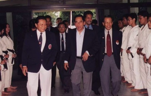 Foto Jenderal (Purn) AM Hendropriyono bersama Almarhum Jenderal (Purn) Wismoyo Arismunandar saat Munas Persatuan Judo Seluruh Indonesia (PJSI) 2003.*
