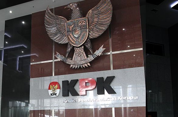 Tim Penyidik KPK dalami kasus dugaan korupsi pembayaran tunjangan kinerja pegawai di Kementerian ESDM.