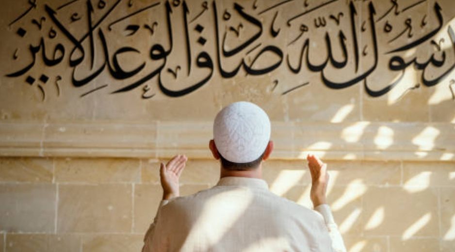 Ilustrasi, lafadz bacaan doa ketika menghadapi kesulitan lengkap dalam tulisan Arab, latin serta artinya
