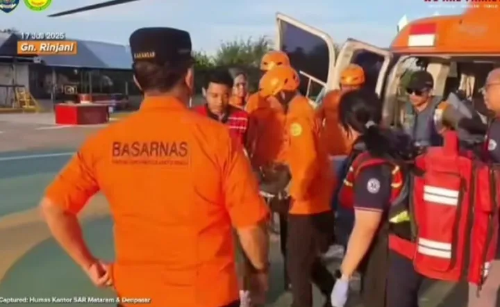 1 Pendaki Belanda Jatuh di Gunung Rinjani 4 1 Pendaki Belanda Jatuh di Gunung Rinjani