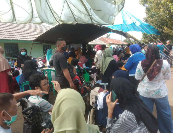 Pengobatan Ida Dayak banyak diserbu warga