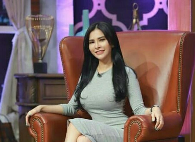 Maria Vania Tidur Seranjang Dengan Deddy Corbuzier Di Yacht Kalo Gua Mau Nakal 