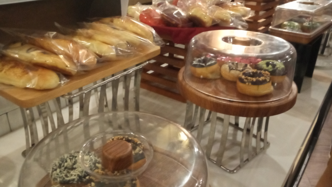 Berbagai macam Pastry di Patisserie Coustic Luminor Hotel Purwokerto. 