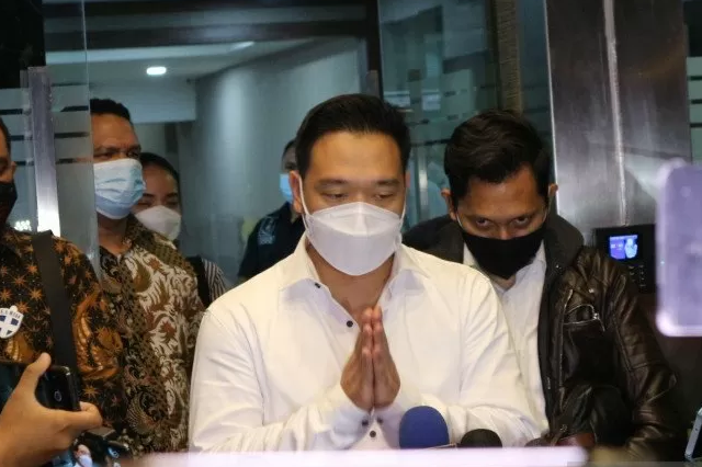 Michael Yukinobu de Fretes alias Nobu (MYD), meminta maaf usai melakukan pemeriksaan di gedung Ditreskrimsus Polda Metro Jaya.*