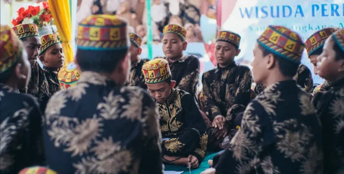 Tradisi Maulid Nabi Di Indonesia: Kitab Maulid Yang Populer Dan ...